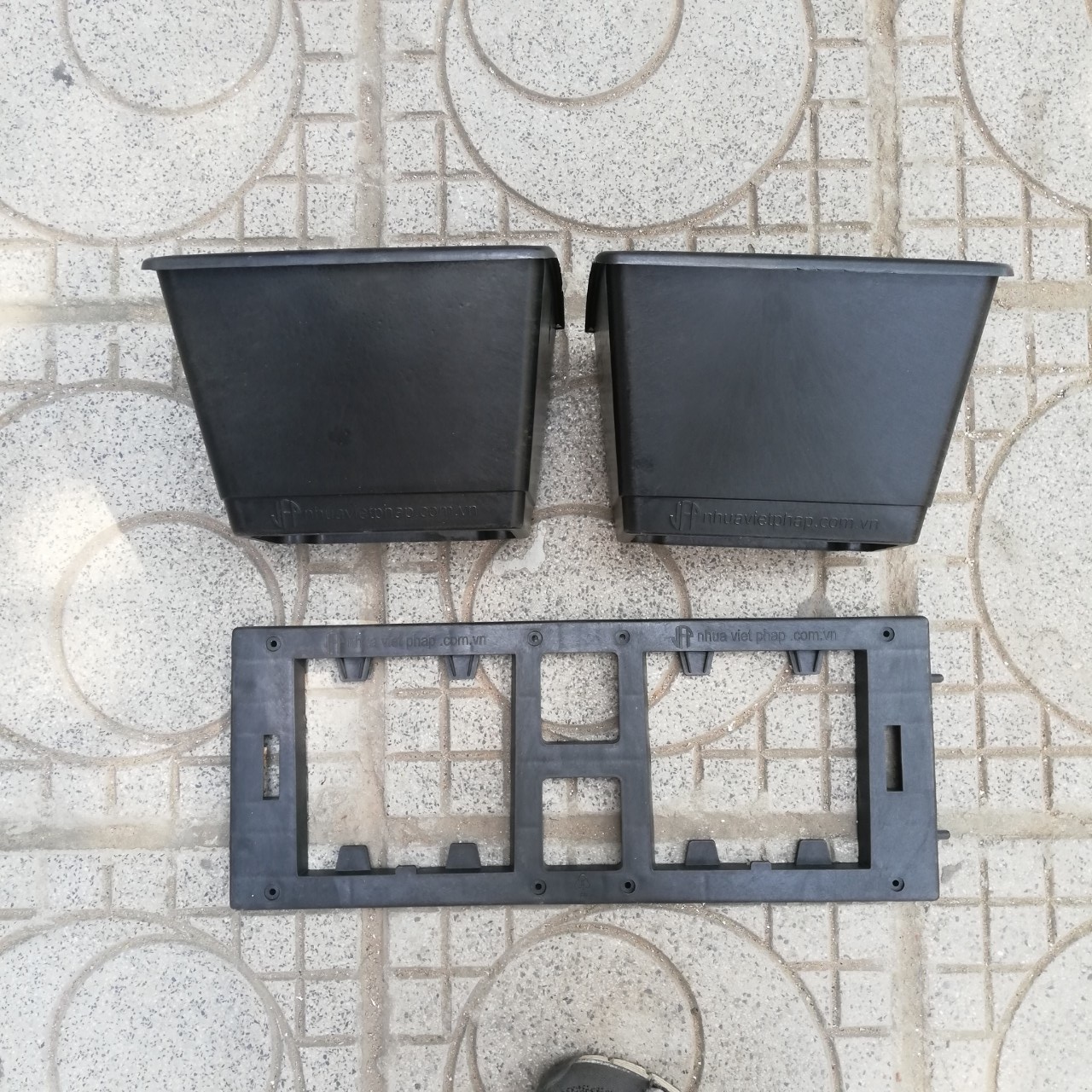 Chậu vườn tường ngang size lớn - Ảnh 1